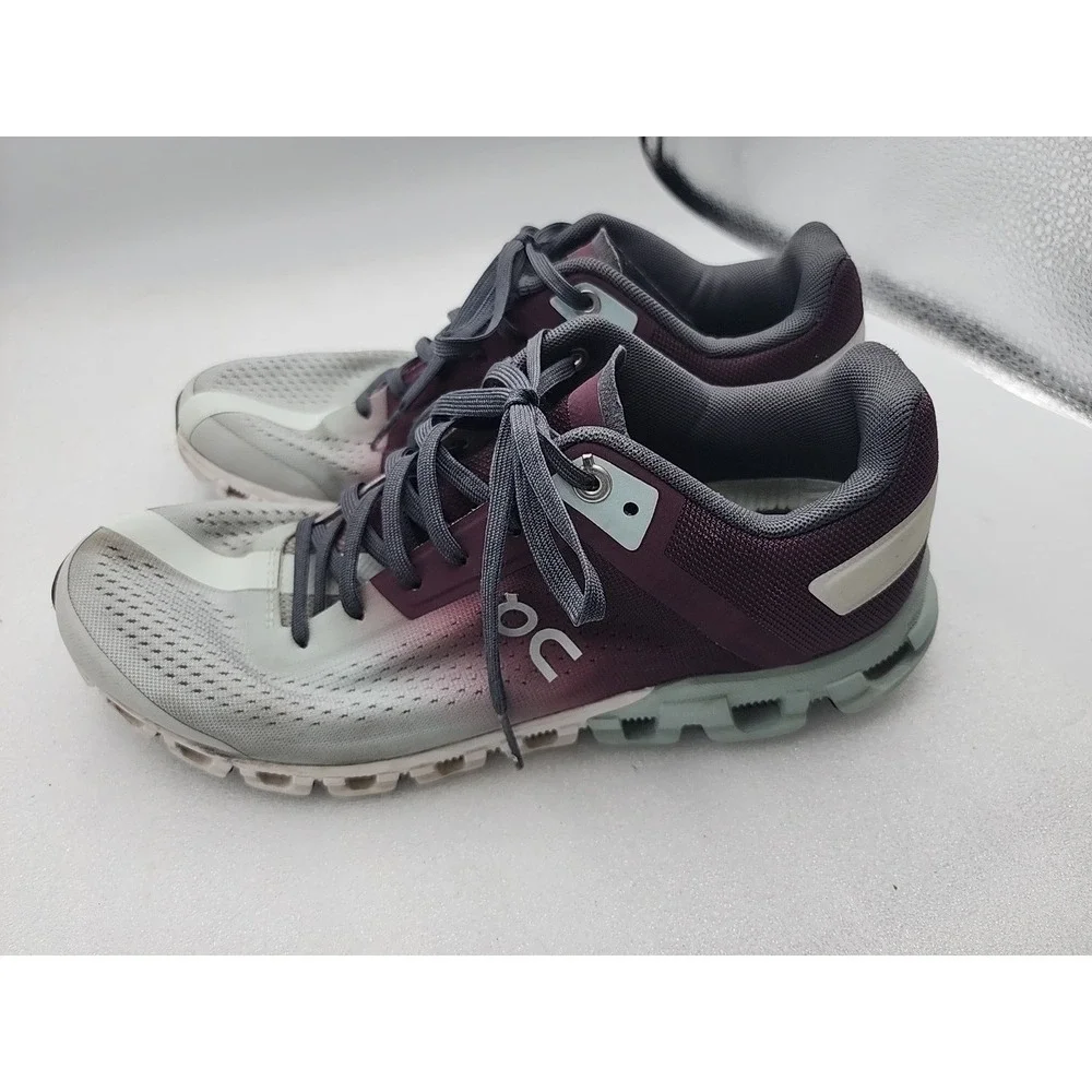 On Cloudflow Running Shoes Womens Size 8 Gray Maroon Athletic Lace Up Sneakers - Picture 4 of 10